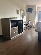 Howard Johnson by Wyndham Clarksville Tennessee