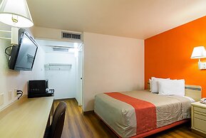 Motel 6 Mitchell, SD