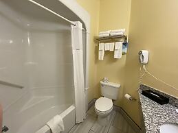 Days Inn & Suites by Wyndham Augusta Near Fort Eisenhower