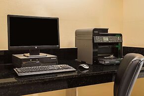 Days Inn & Suites by Wyndham Augusta Near Fort Eisenhower