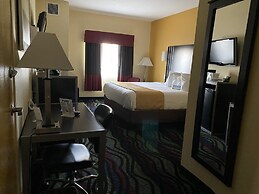 Days Inn & Suites by Wyndham Augusta Near Fort Eisenhower