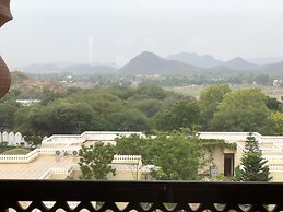 Le Méridien Jaipur Resort & Spa