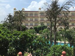 Le Méridien Jaipur Resort & Spa
