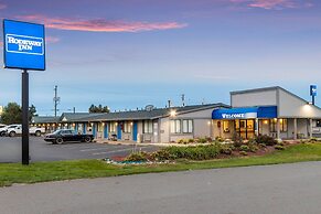 Rodeway Inn Near Hall of Fame