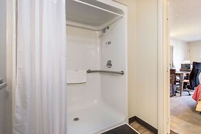 Rodeway Inn Near Hall of Fame