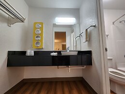 Motel 6 Baytown, TX - Baytown East