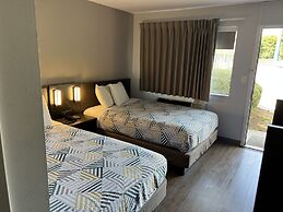 Motel 6 Arcata, CA - Cal Poly Humboldt