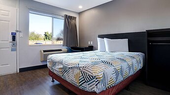 Motel 6 Arcata, CA - Cal Poly Humboldt