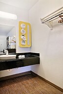 Motel 6 Carlsbad, NM