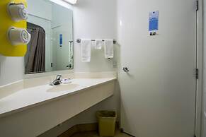 Motel 6 Portland, OR - I-5