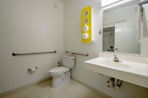 Motel 6 Portland, OR - I-5