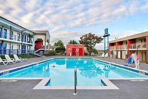 Motel 6 Gainesville, GA