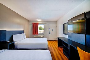 Motel 6 Gainesville, GA