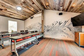A-Lodge Boulder