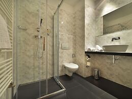 Ramada by Wyndham Airport Prague