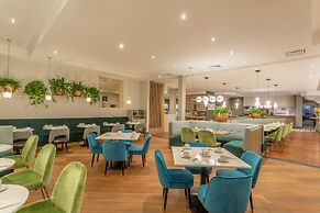 Crowne Plaza Dublin Airport by IHG