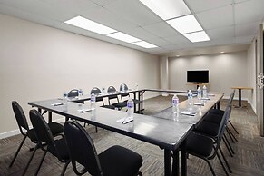 Travelodge by Wyndham Fort McMurray