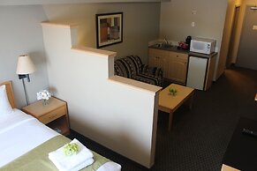 Vantage Inn and Suites