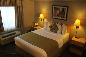 Travelodge by Wyndham Fort McMurray