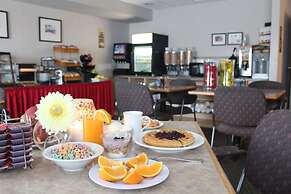 Travelodge by Wyndham Fort McMurray