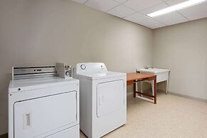 Travelodge by Wyndham Fort McMurray