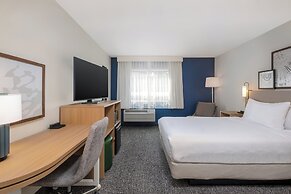 Spark by Hilton Springfield Eugene