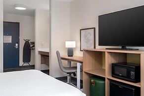 Spark by Hilton Springfield Eugene