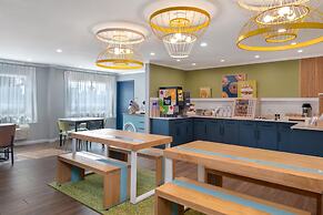 Spark by Hilton Springfield Eugene