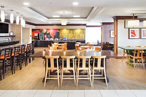 Fairfield Inn and Suites by Marriott Toronto Airport