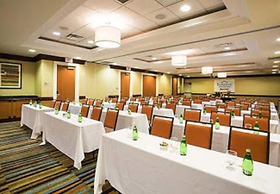 Fairfield Inn and Suites by Marriott Toronto Airport