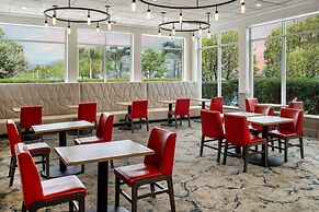 Hilton Garden Inn Bakersfield