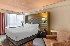 Holiday Inn Atlanta-Gas South Arena Area by IHG