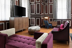 Hampton Inn & Suites Baltimore Inner Harbor