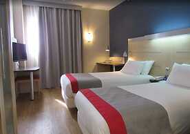 Holiday Inn Express Barcelona-Montmeló, an IHG Hotel
