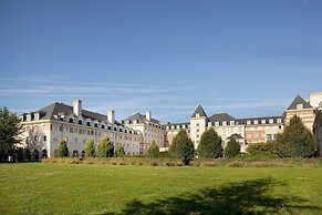 Dream Castle Hotel