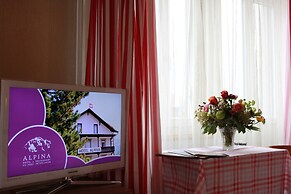 Alpina Hotel