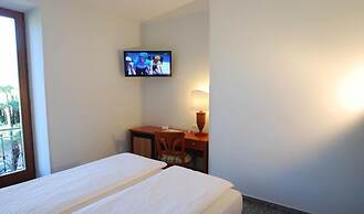 Hotel & Hostel Montarina