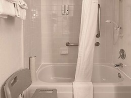 Quality Inn & Suites Everett