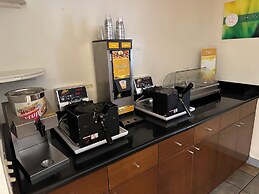 Quality Inn & Suites Everett