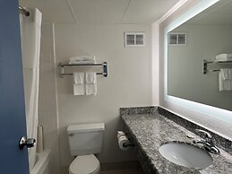 Quality Inn & Suites Everett