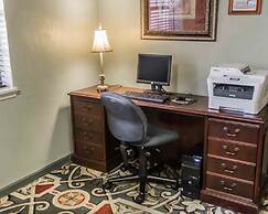 Suburban Studios Tallahassee near University