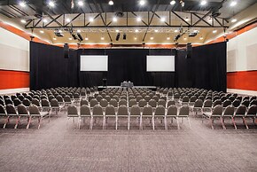 Crowne Plaza Alice Springs Lasseters by IHG