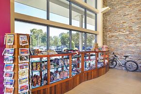 Crowne Plaza Alice Springs Lasseters by IHG