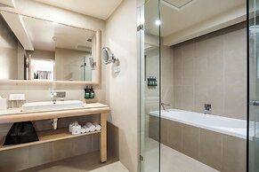 Crowne Plaza Alice Springs Lasseters by IHG