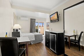 Ocean Beach Hotel