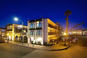 Ocean Beach Hotel