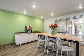 WoodSpring Suites Chicago Midway