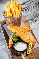 Mandala Ace Albany Hotel