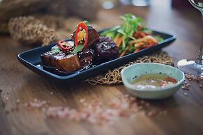 Mandala Ace Albany Hotel