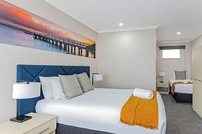 Mandala Ace Albany Hotel